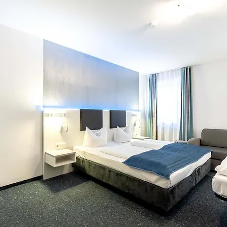 Wandinger Hof מלון 3*